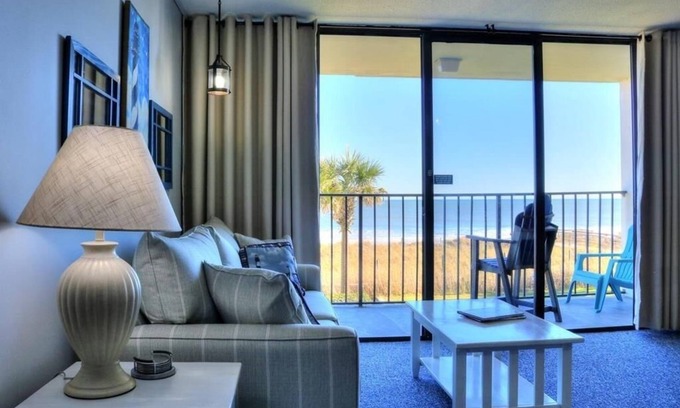 Carolina Beach Condominio | 0211 The Blue Lighthouse by Atlantic Towers