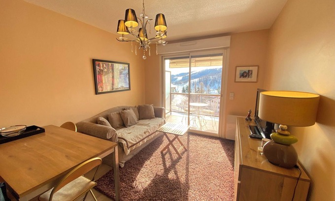 Peone Apartamento | 06CL : Nice apartment with terrace and garage