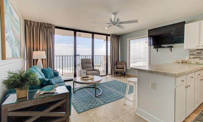 Wilmington Beach Condominio | 0714 Wavy Daze by Atlantic Towers