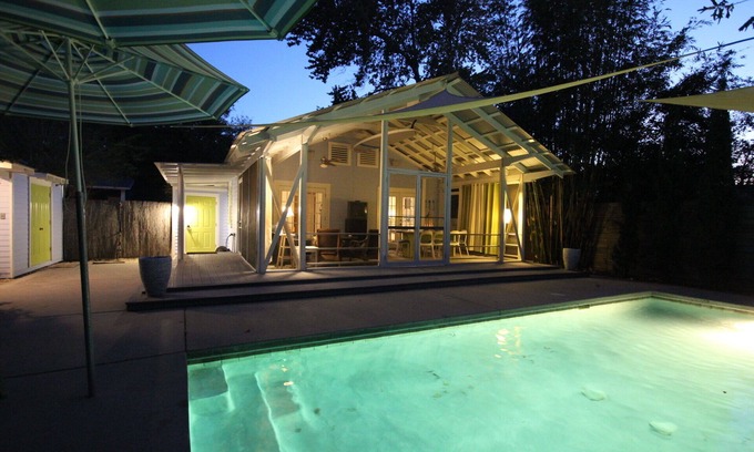 Old Town Cabaña | 1 1/2 cuadra de la playa con piscina privada
