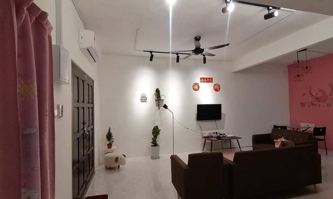 Kampung Bukit Katil Casa | 1-12 Pax Premium & Cozy Home ! WIFI / ASTRO/ WATER DISPENSER