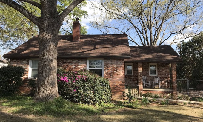 Augusta Casa | 1.3 Mile Walk to the Augusta National Clubhouse! Lovely Cottage with Space!