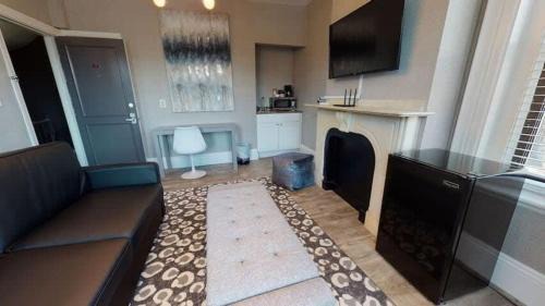 Bay Village Apartamento | 1-31 Excellent Location, Walk Everywhere Sleeps 3