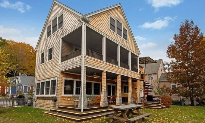 Meredith Casa | 1/4 Acre Woods on Lake Waukewan!
