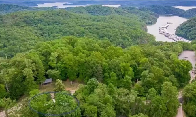Celina Casa | 1/4 mile from Holly Creek Marina - 2700 sq ft cottage