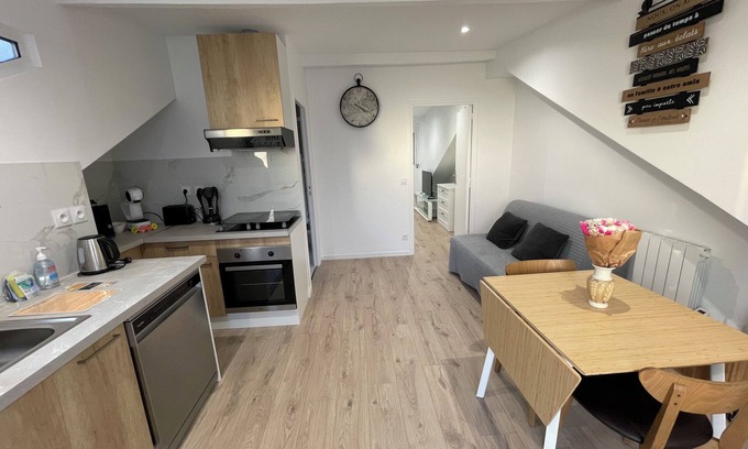 Noisy-le-Sec Apartamento | 1-4 person apartment, terrace and starry sky!