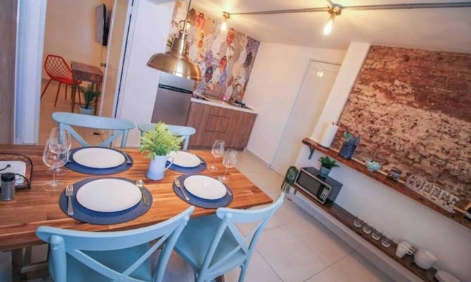 Mayaguez Pueblo Apartamento | 1.8 King of Kings Urban Living w/ parking
