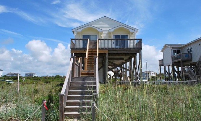 Holden Beach Casa | 1 Anchors Away Oceanfront