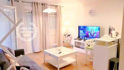 Les Aunettes Apartamento | 1 APPART 2 PIECES NEUF PROCHE GARE PARKING NETFLIX Evry Courcouronnes