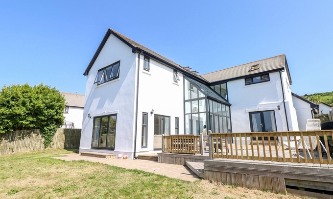 Llangennith Cabaña | 1 ATLANTIC HAVEN, pet friendly, with a garden in Llangennith