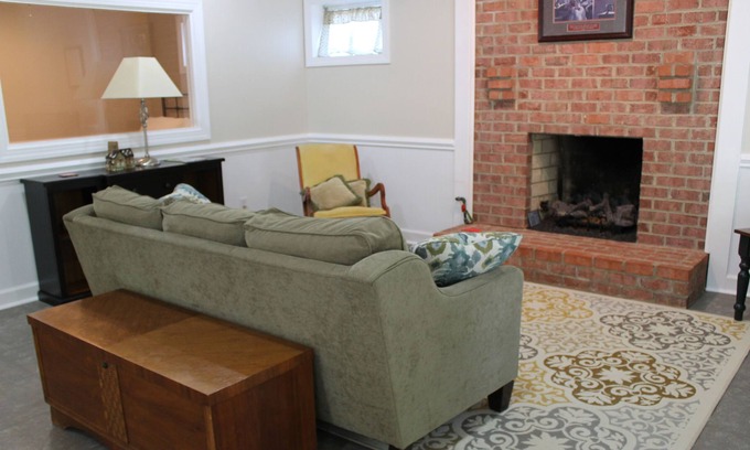 Lynchburg Apartamento | Apartamento de 1 hab para intensivos, viajes de negocios, fines de semana de fútbol, etc.