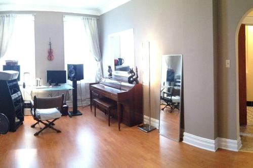 Queens Apartamento | 1 BDRM APT, 15 MINS FROM MANHATTAN