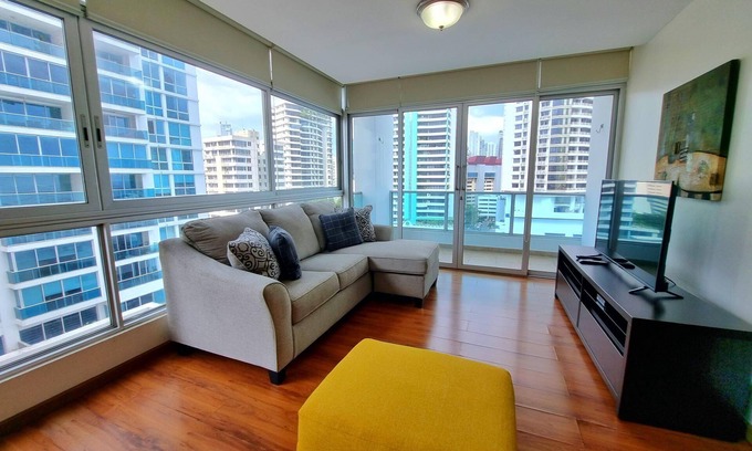 Calidonia Apartamento | 1 BDRM SWIMMING POOL AV. BALBOA PANAMA CITY BAYFRONT 809
