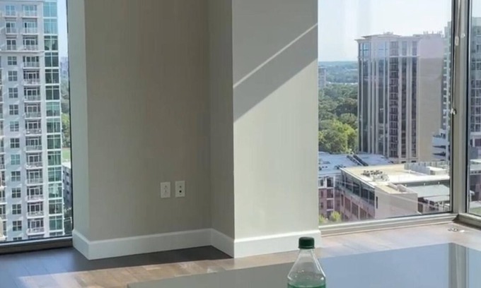 Garden Hills Condominio | 1 Bed, 1 Bath Luxury High Rise Condo. Sleeps 4