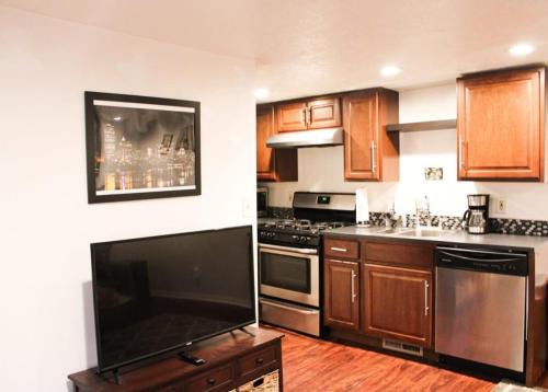 South Side Flats Apartamento | 1 Bed Apt - Amazing Location 1 Block to Carson St