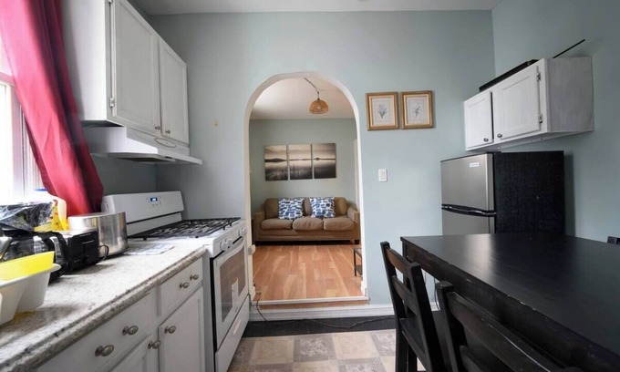 West Side Apartamento | 1-Bed Charming Apartment With Natural Sunlight