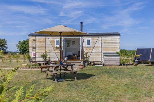 Aldborough Cabina | 1 Bed in Baconsthorpe oc-b32691