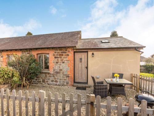 Kingswear Casa | 1 Bed in Barnstaple 09090