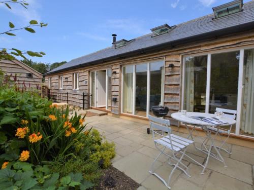 Bridport Casa | 1 Bed in Beaminster 50885