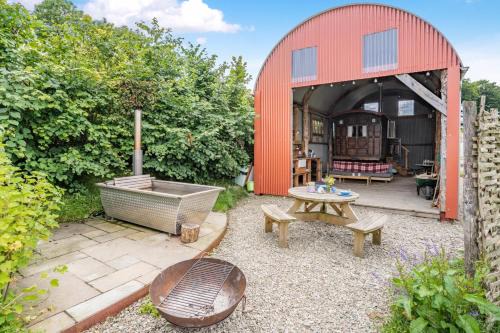 Llanfihangel-Ystrad Casa | 1 Bed in Dihewyd oc-m32354