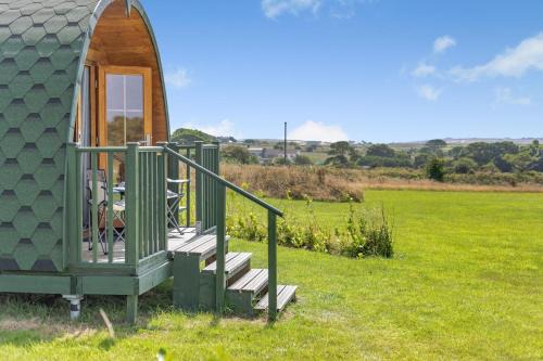 Carnbrea Cabina | 1 Bed in Four Lanes oc-s32768