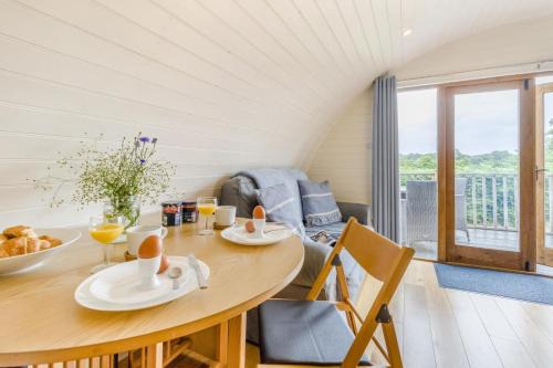 Llangammarch Wells Cabina | 1 Bed in Garth oc-h32701