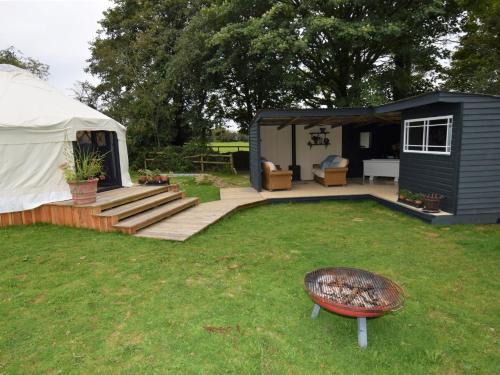 Llandysul Casa | 1 Bed in Llandysul 85415