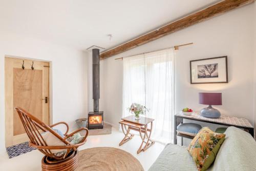 Faversham Casa | 1 Bed in Luddenham oc-s32602