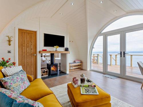 Cromarty Firth Casa | 1 Bed in Nigg 96065