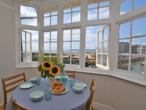 West Bay Apartamento | 1 Bed in West Bay 74265