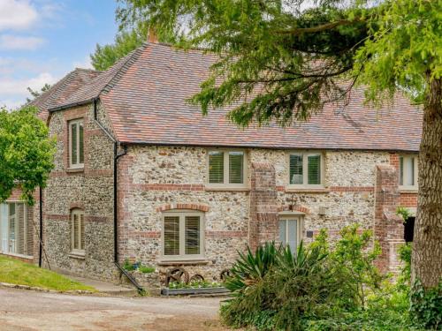 Holworth Casa | 1 Bed in Wool 88099