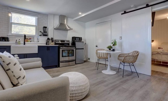Dartmouth Casa | 1 bed, Serenity Place w babbling brook & beautiful garden
