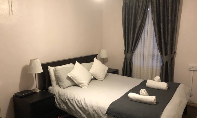 West Putney Apartamento | 1 Bed-Sleeps 4-Free Parking-15 Min to Putney