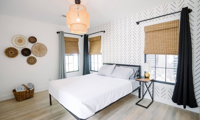 Oak Cliff Casa | 1-Bed w/Private Entrance, quarters attached to main house, 10 Min from Downtown!