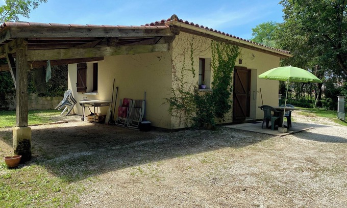 Saint-Julien-de-Lampon Casa | 1 Bedroom Private vacation home in Saint-Julien-de-Lampon