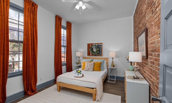 Olde Town Augusta Apartamento | 1 bedroom, 1 bathroom suite in Downtown Augusta