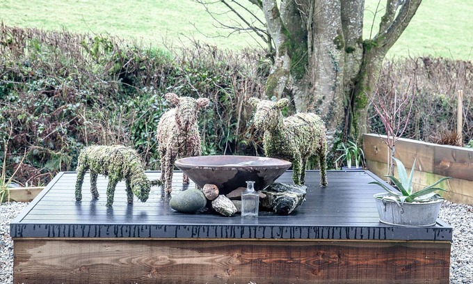 Black Torrington Cabaña | 1 bedroom accommodation in Merton, near Okehampton