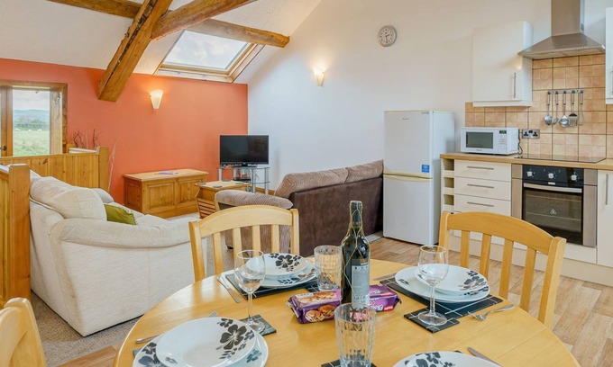 Llanilar Cabaña | 1 bedroom accommodation in Capel Seion, near Aberystwyth
