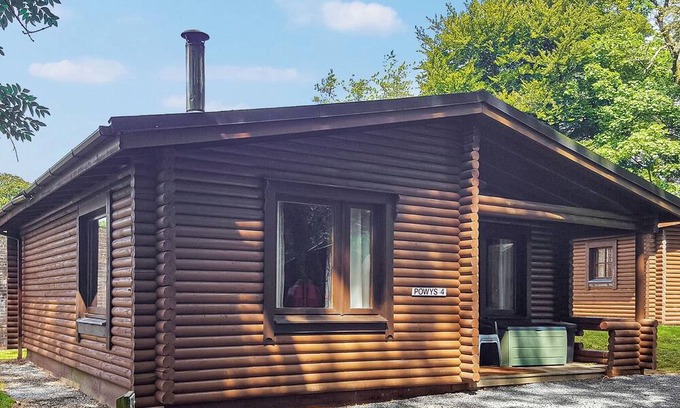 Pentrefelin Chalet De Esquí | Alojamiento de 1 habitaciones en Llandeilo, Nr Carmarthen