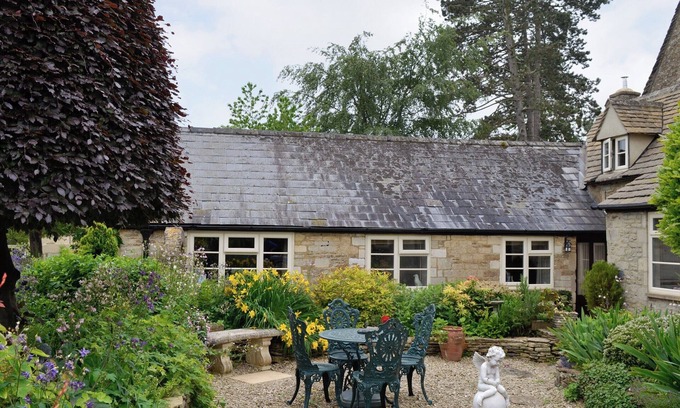 Ampney Crucis Cabaña | Alojamiento de 1 habitaciones en Ampney Crucis, near Cirencester