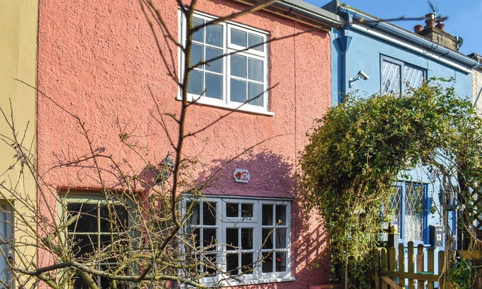 Halesworth Cabaña | There’s something charming, cosy, and characterful about this period cottage in Halesworth.