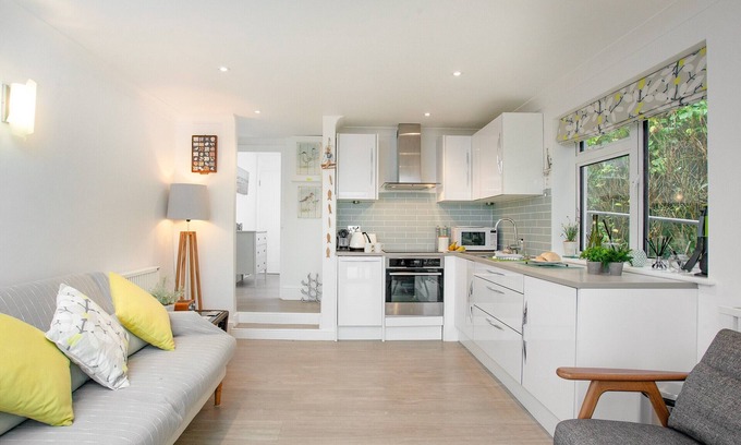 Stoke Fleming Cabaña | 1 bedroom accommodation in Stoke Fleming, near Dartmouth