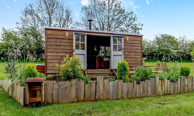 Stanton Upon Hine Heath Cabaña | 1 bedroom accommodation in Telford