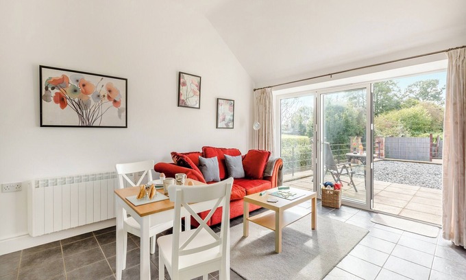 Crewkerne Cabaña | 1 bedroom accommodation in Hewish