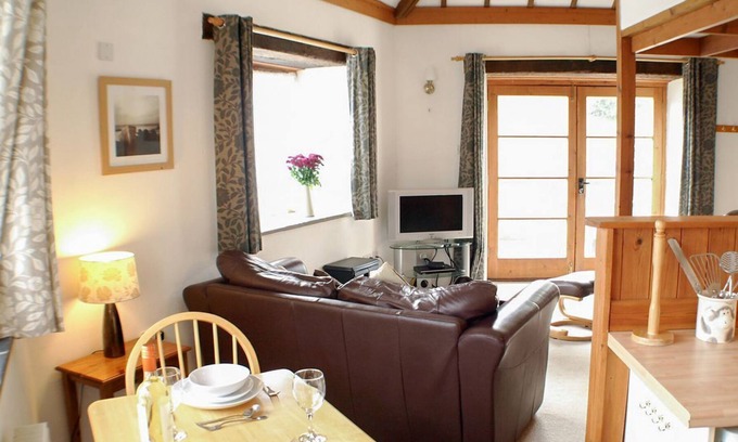Pelynt Cabaña | 1 bedroom accommodation in Pelynt, near Looe