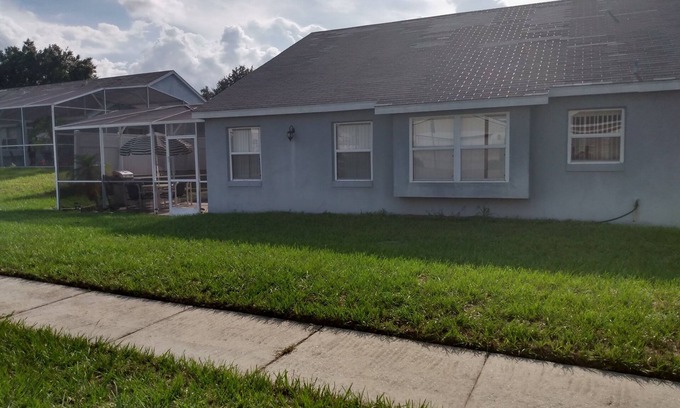 Lake Davenport Estates Casa | 1 Bedroom and1 Bathroom pool lockout rental. Private entry and living area pool.