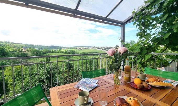 Saint-Genest-Lerpt Cabaña | Apartamento T2 con terraza, parking y wifi en St-Genest-Lerpt
