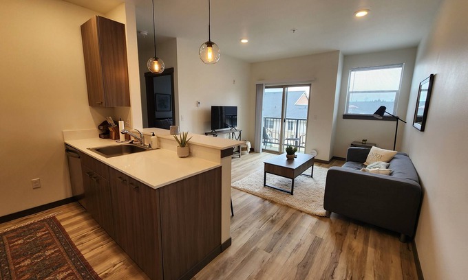 South Hill Apartamento | 1-bedroom Apt. 303 w/ free parking - New Building