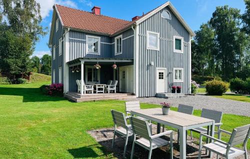Varnamo O Apartamento | 1 Bedroom Awesome Apartment In Värnamo