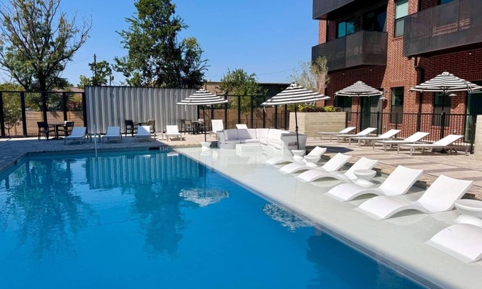 East Congress Condominio | 1-bedroom condo with Luxury Amenities in Austin